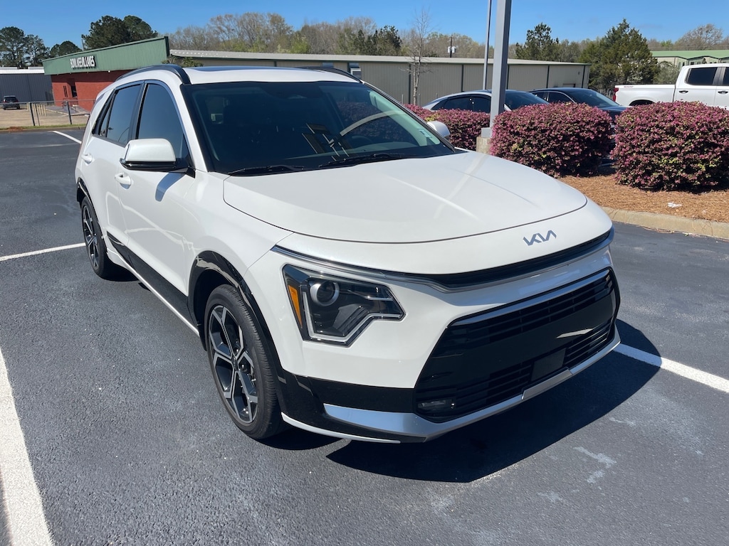 Used 2023 Kia Niro EX SUV