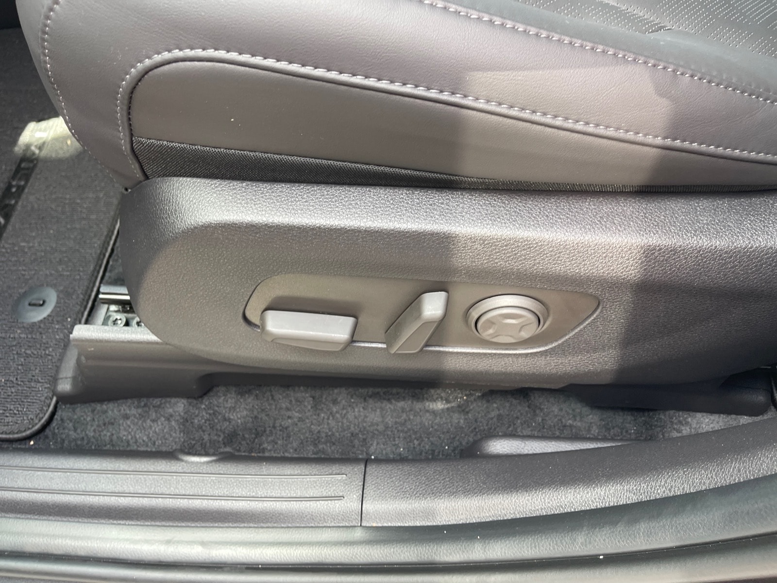 2026 Kia Carnival EX - Photo 11