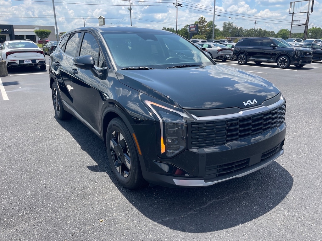 New 2026 Kia Sportage LX SUV