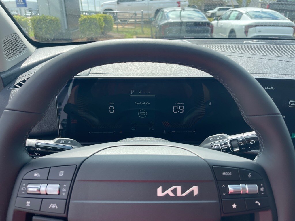 2026 Kia Sportage EX photo 4