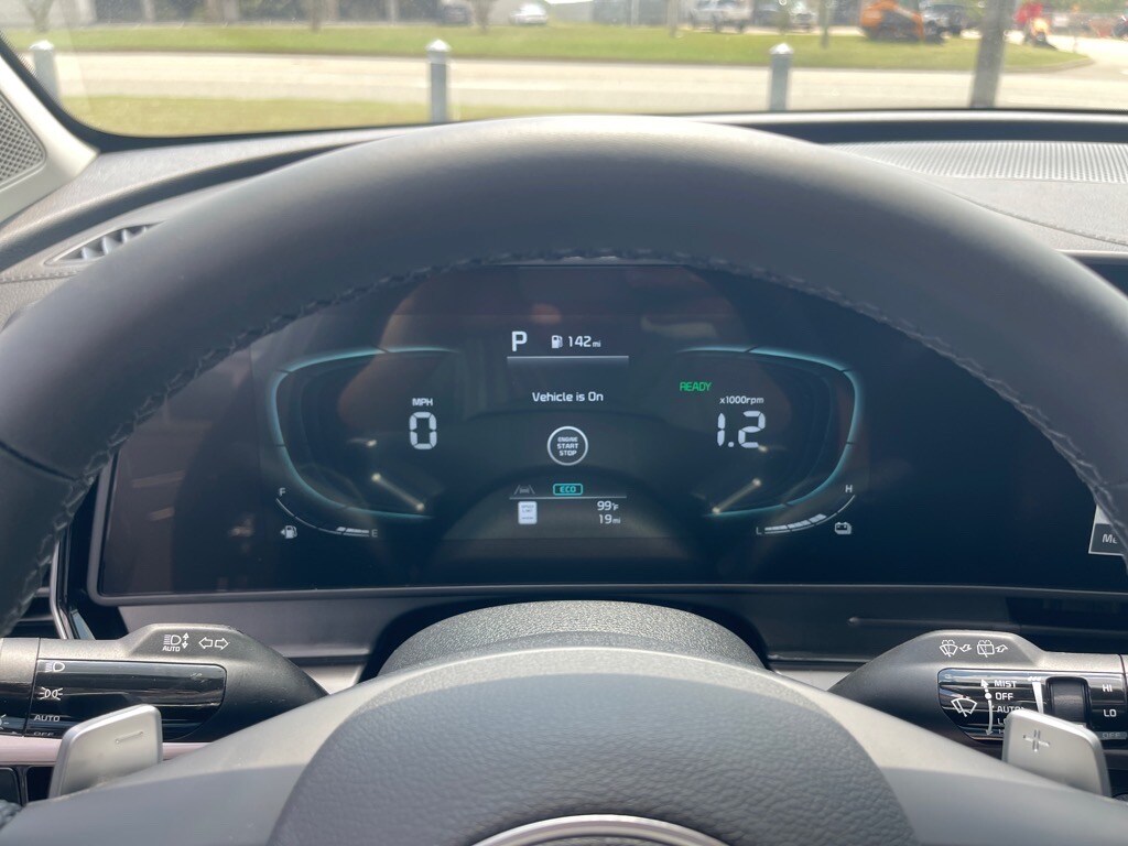 2025 Kia Sportage Hybrid EX photo 4