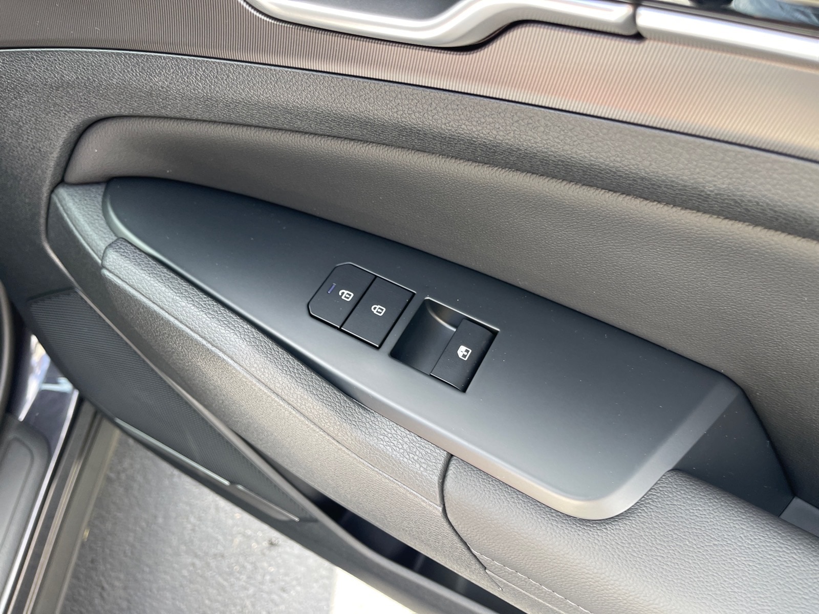 2026 Kia Sportage EX - Photo 21
