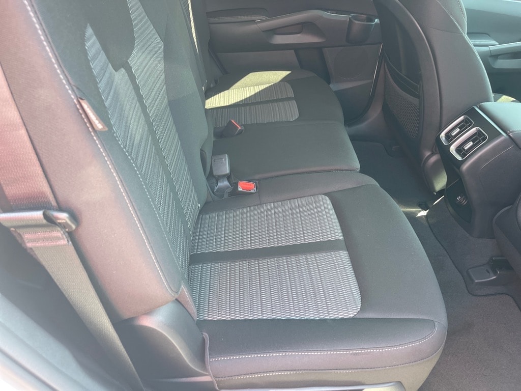 2026 Kia Sorento LX - Photo 18