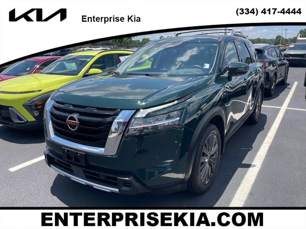 Used 2024 Nissan Pathfinder SL SUV