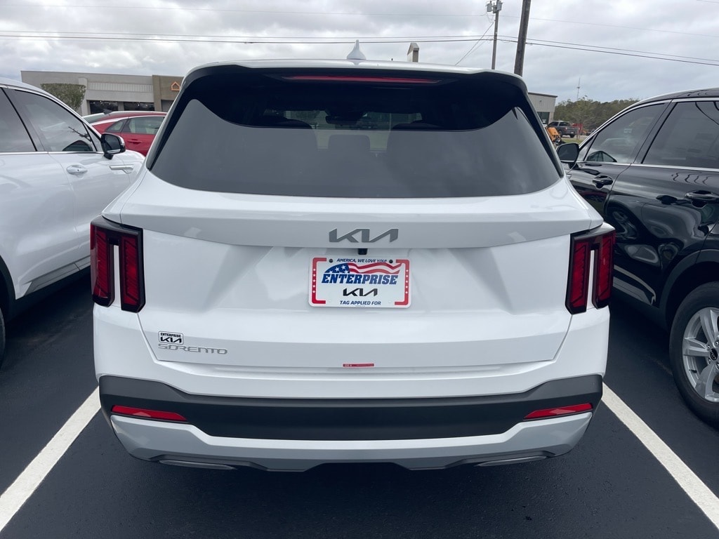 2026 Kia Sorento LX - Photo 15