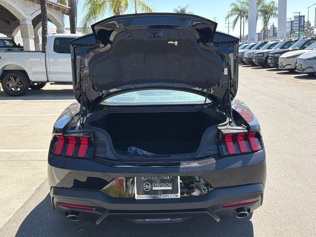 2026 Ford Mustang EcoBoost Fastback - Photo 16