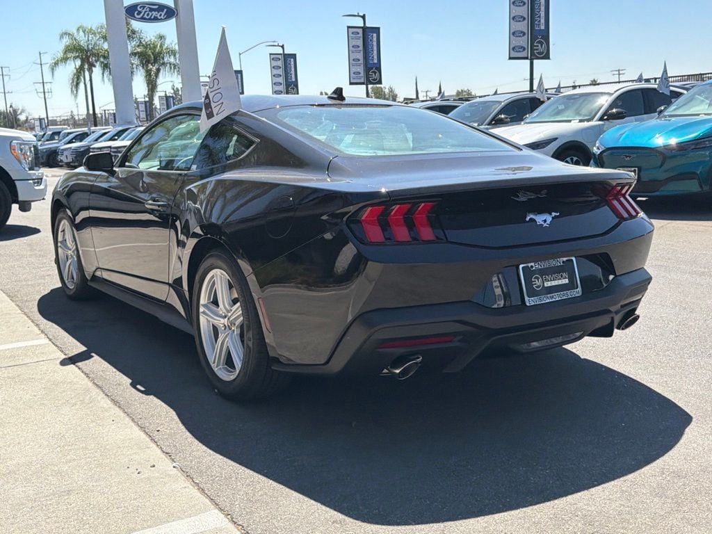 2026 Ford Mustang EcoBoost Fastback - Photo 10