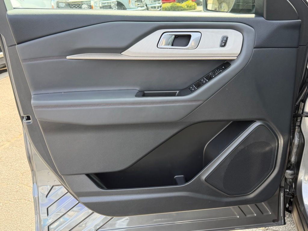 2026 Ford Explorer - Photo 21