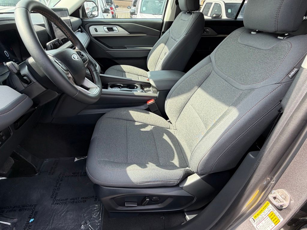 2026 Ford Explorer - Photo 23