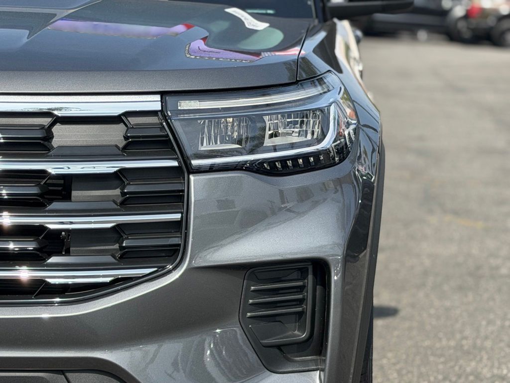 2026 Ford Explorer - Photo 8