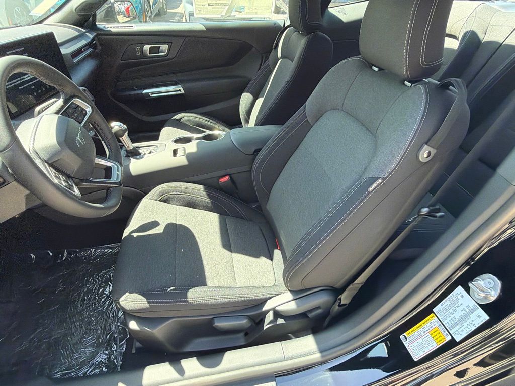 2026 Ford Mustang EcoBoost Fastback - Photo 19