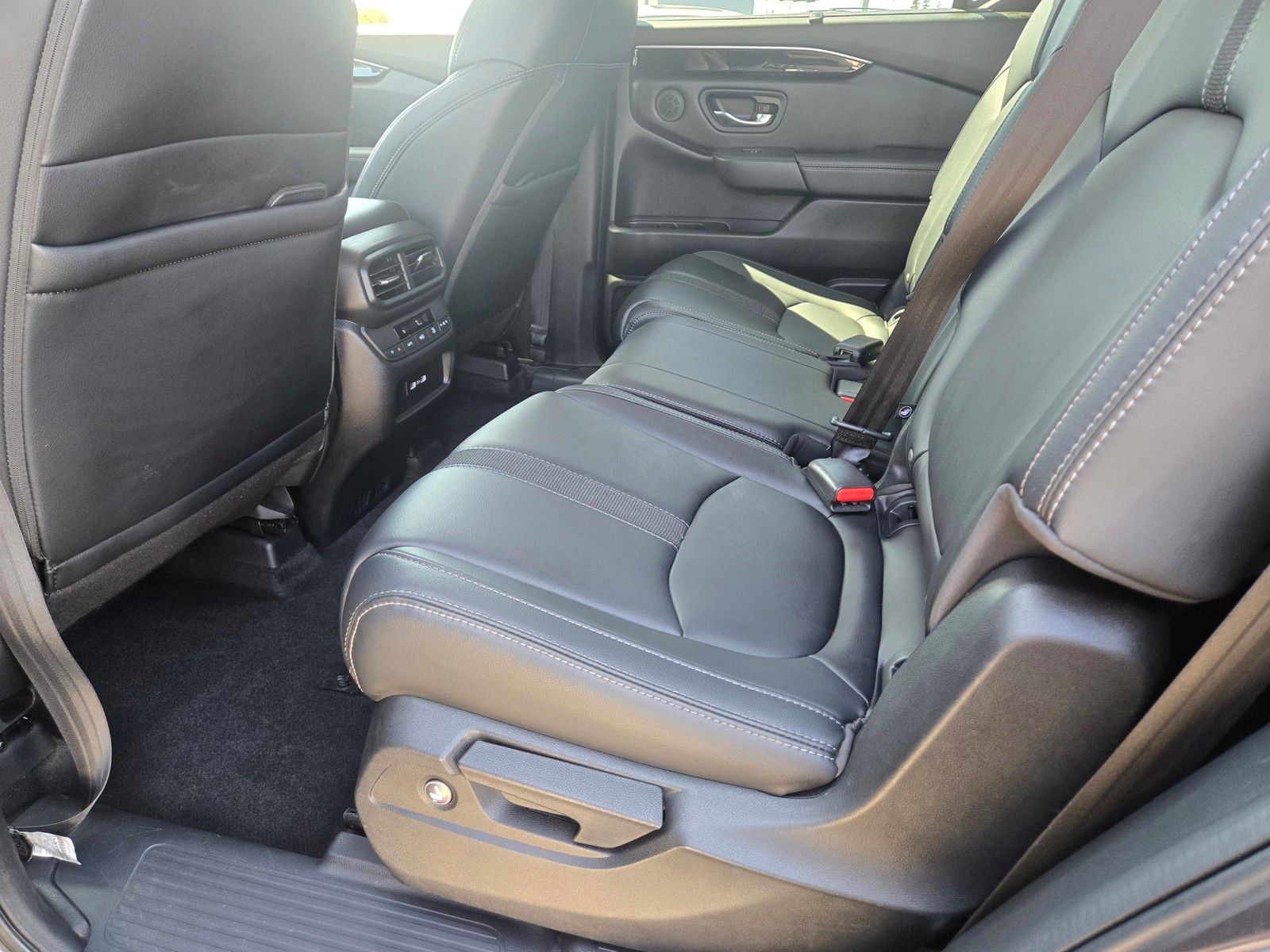 2023 Honda Pilot EX-L - Photo 16