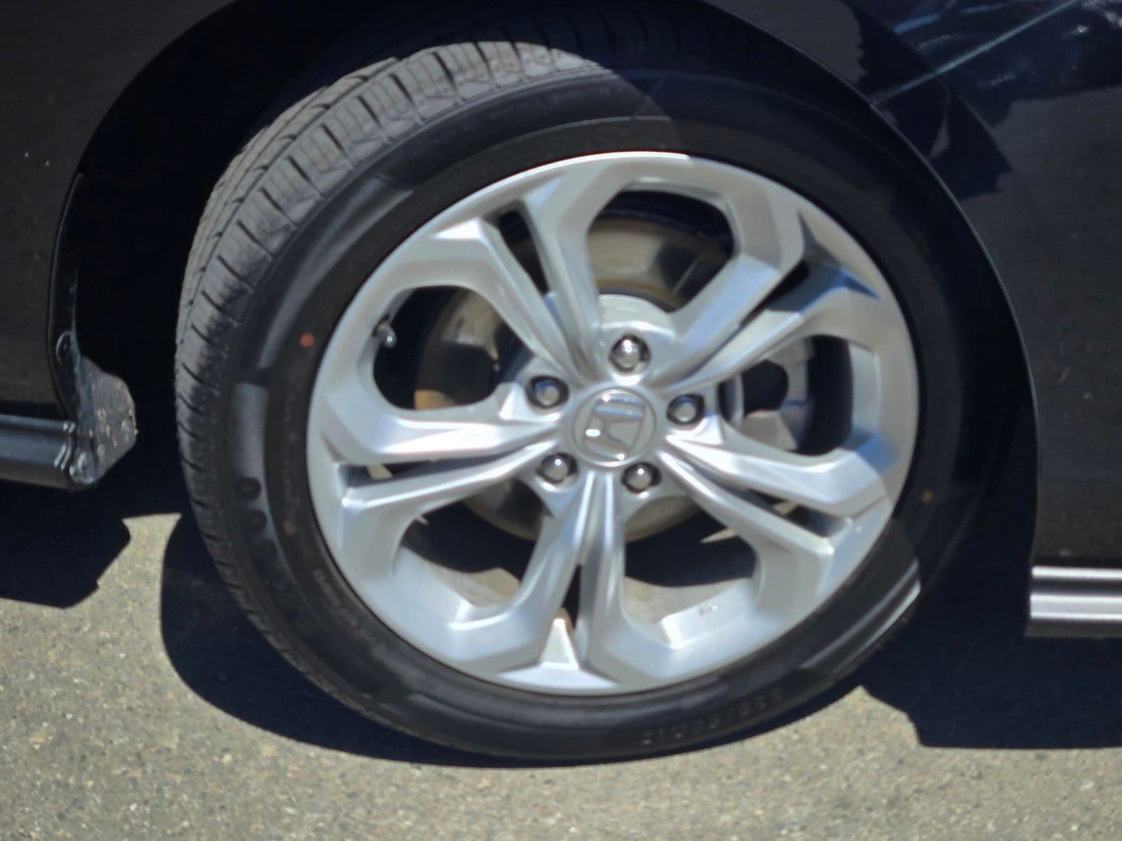 2024 Honda Accord LX - Photo 9