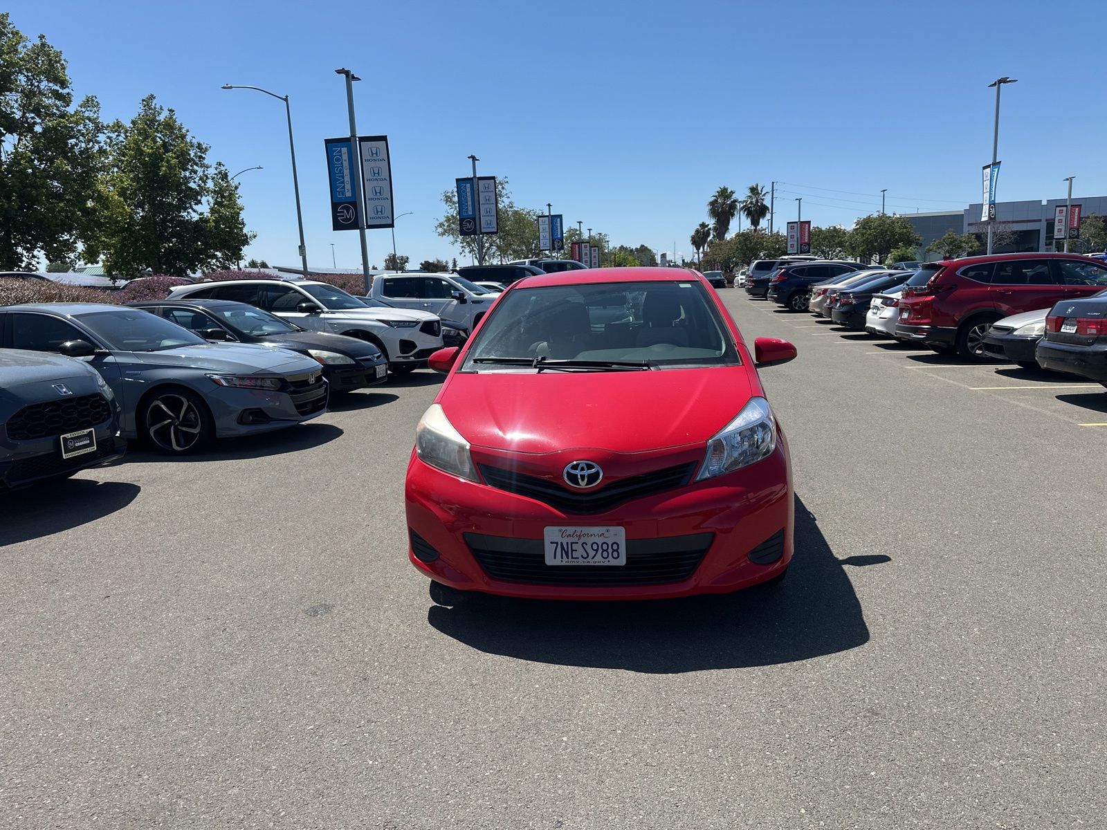 2014 Toyota Yaris LE 5-Door Liftback AT's photo