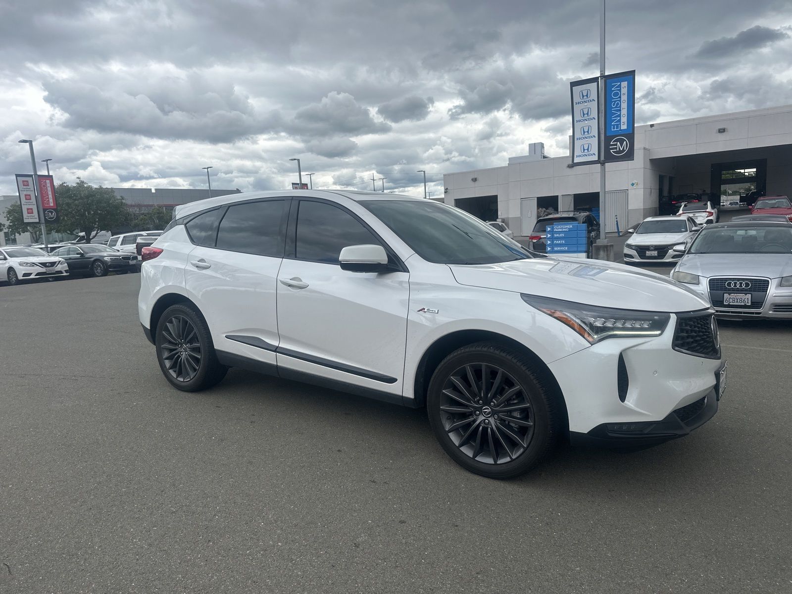 Vehicle Image 2