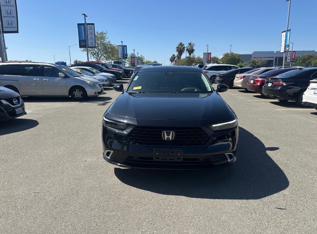 2025 Honda Accord Hybrid Touring's photo