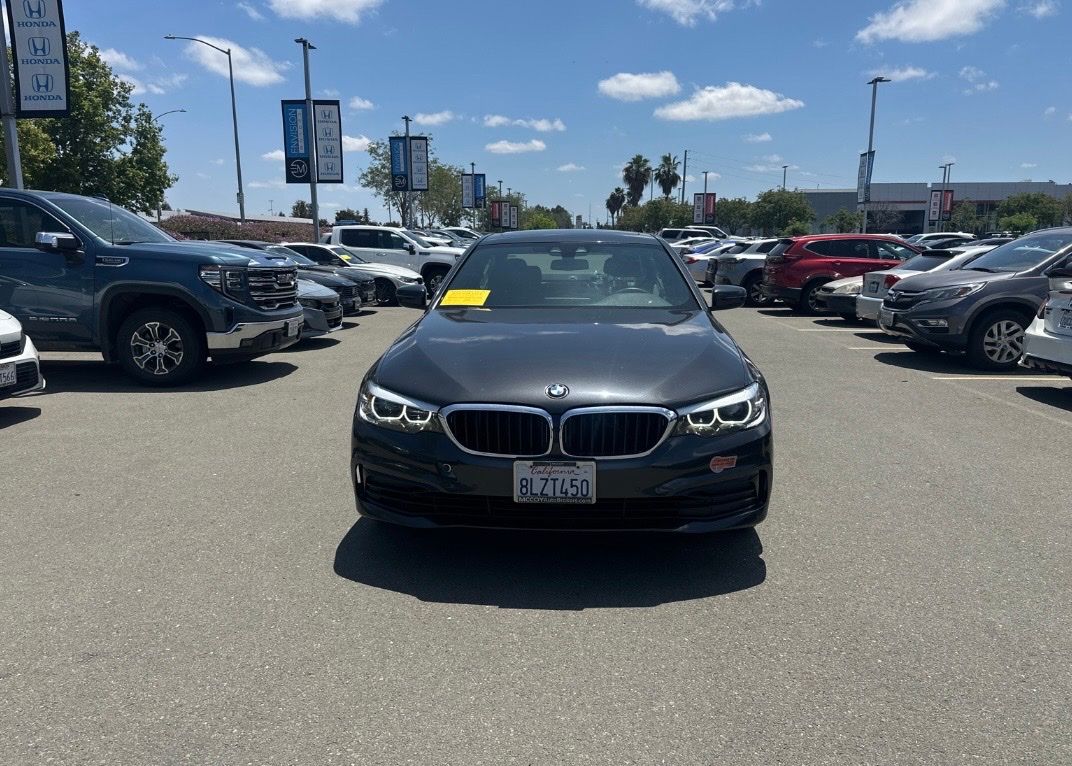 2019 BMW 5 Series 530e xDrive iPerformance Sedan's photo