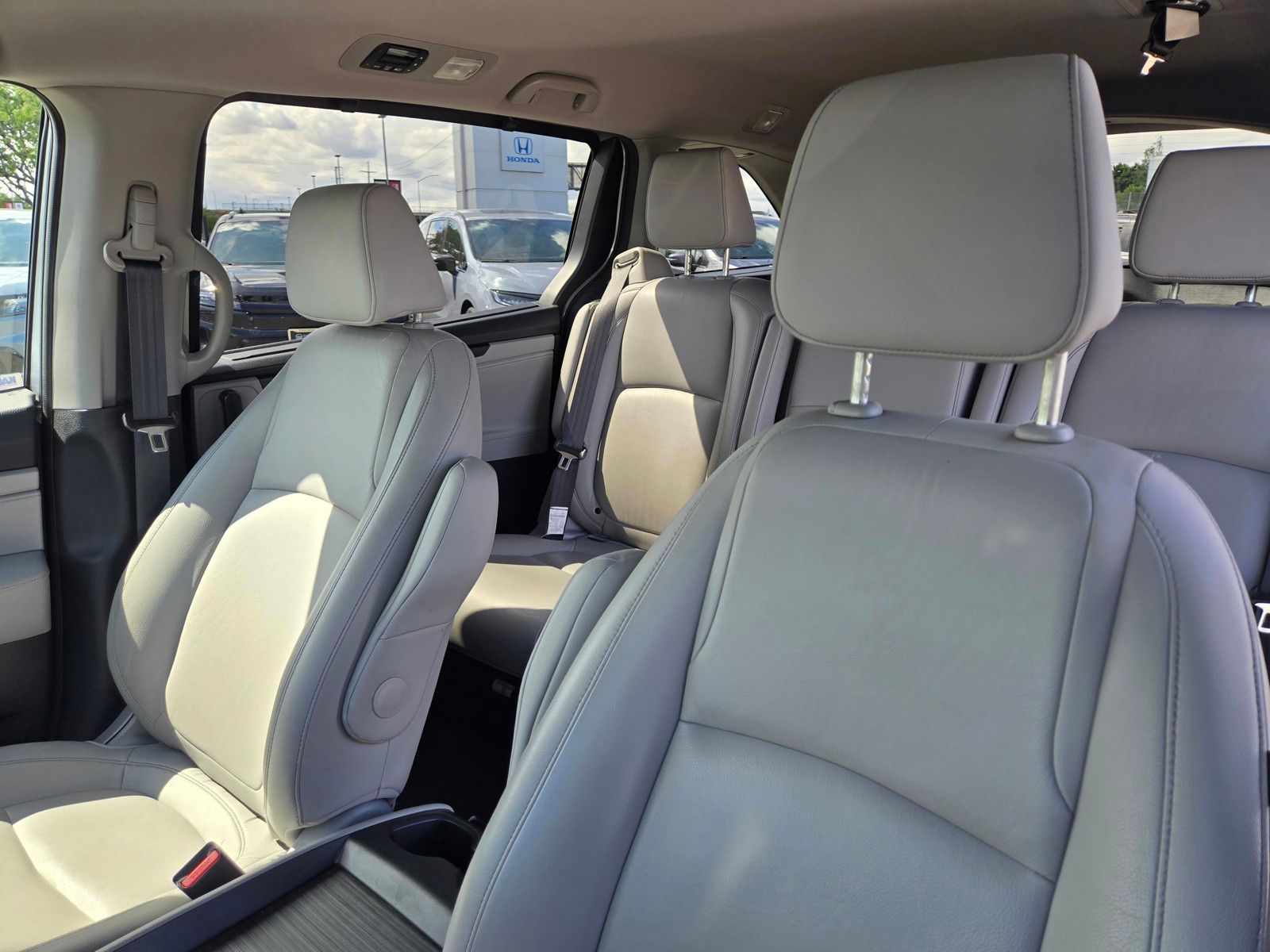 2021 Honda Odyssey EX-L - Photo 14