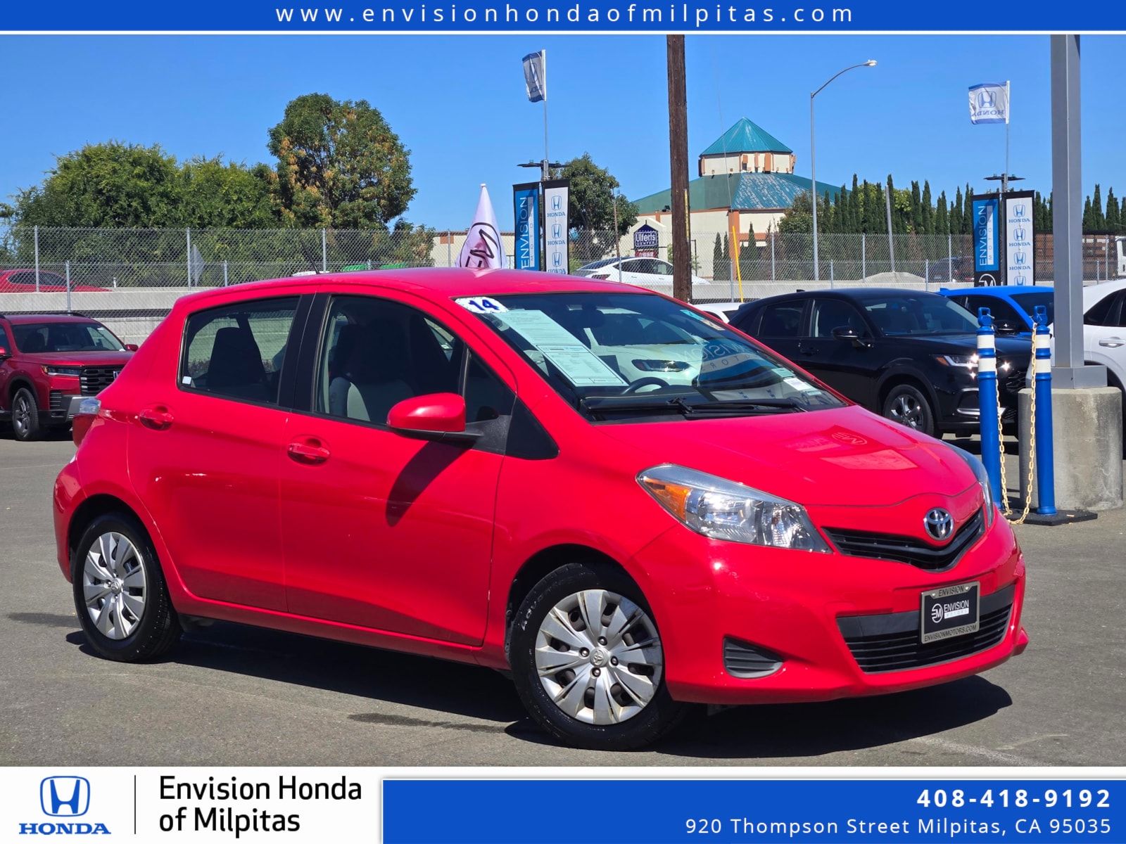 2014 Toyota Yaris LE 5-Door Liftback AT's photo