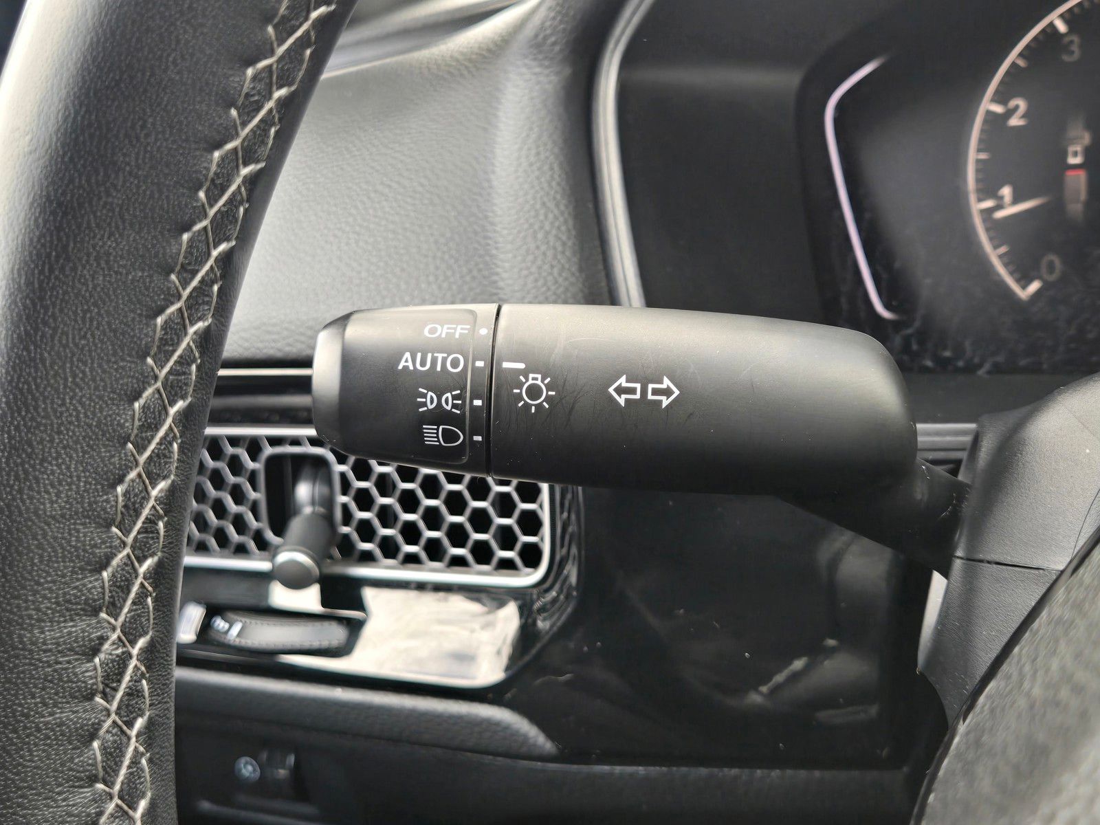 2025 Honda Civic Sport - Photo 25