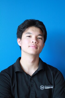Staff member Alan Chao from ID_96bbcd