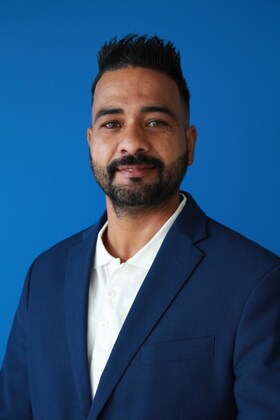 Staff member Harjit Singh from ID_8ab2f4