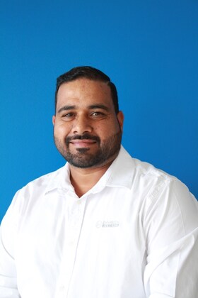 Staff member Daljeet Singh from ID_8ab2f4