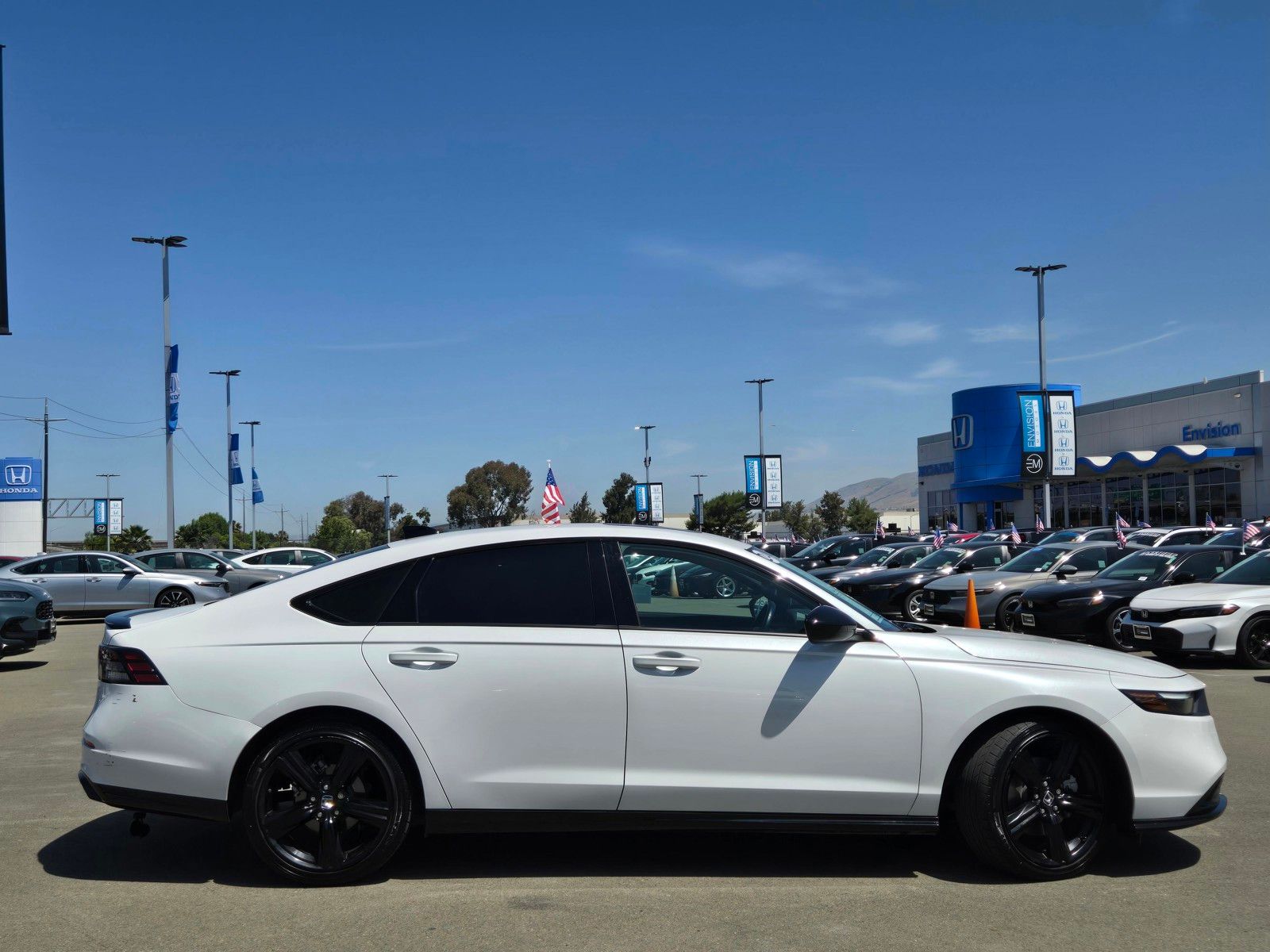 2024 Honda Accord Hybrid Sport-L - Photo 8