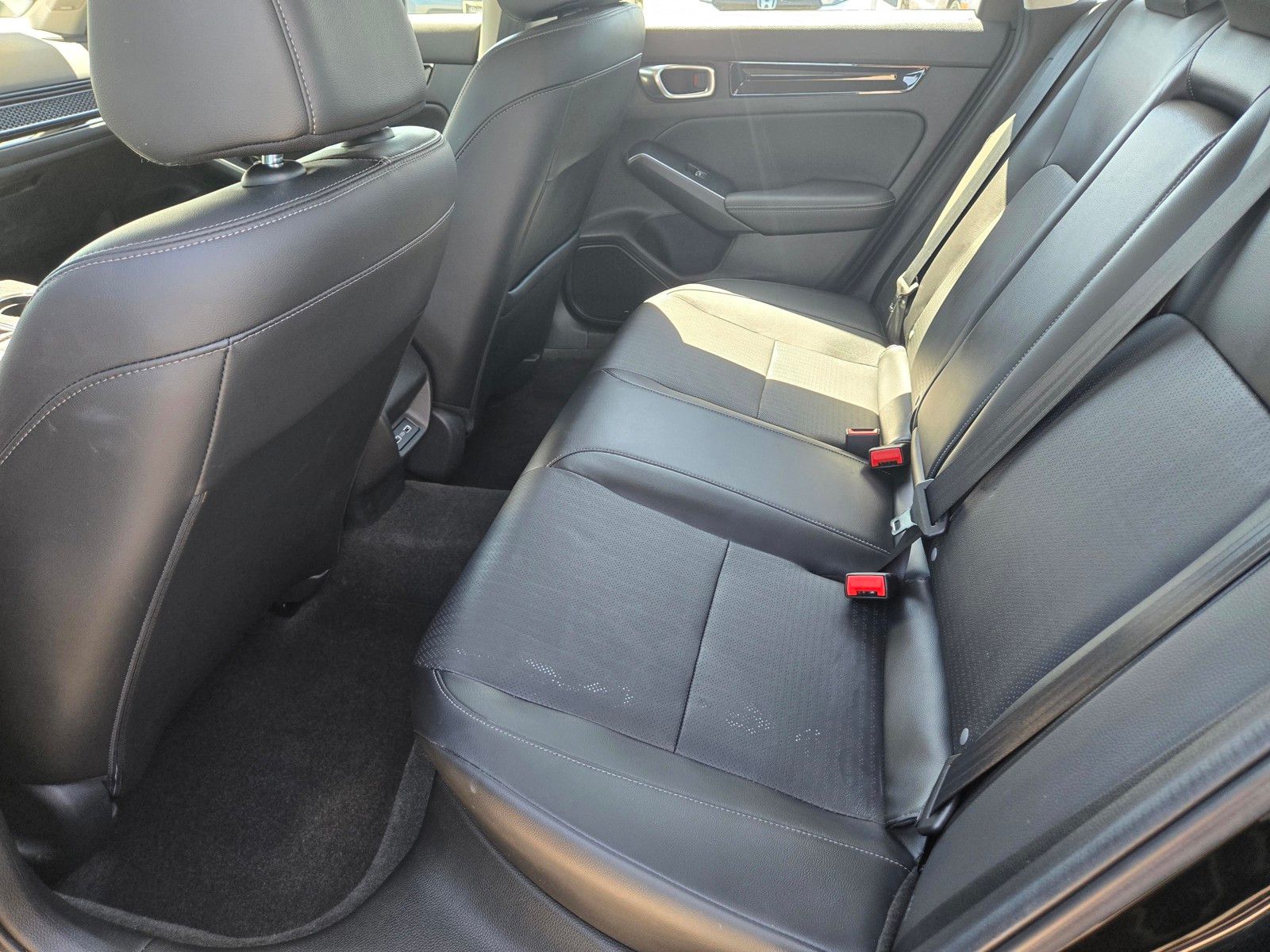 2023 Honda Civic Touring - Photo 17