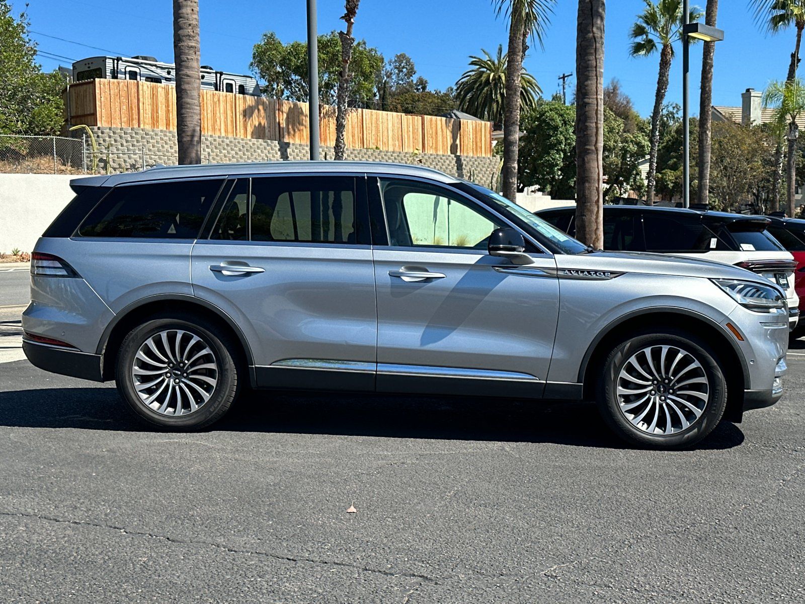 2020 Lincoln Aviator Reserve photo 2