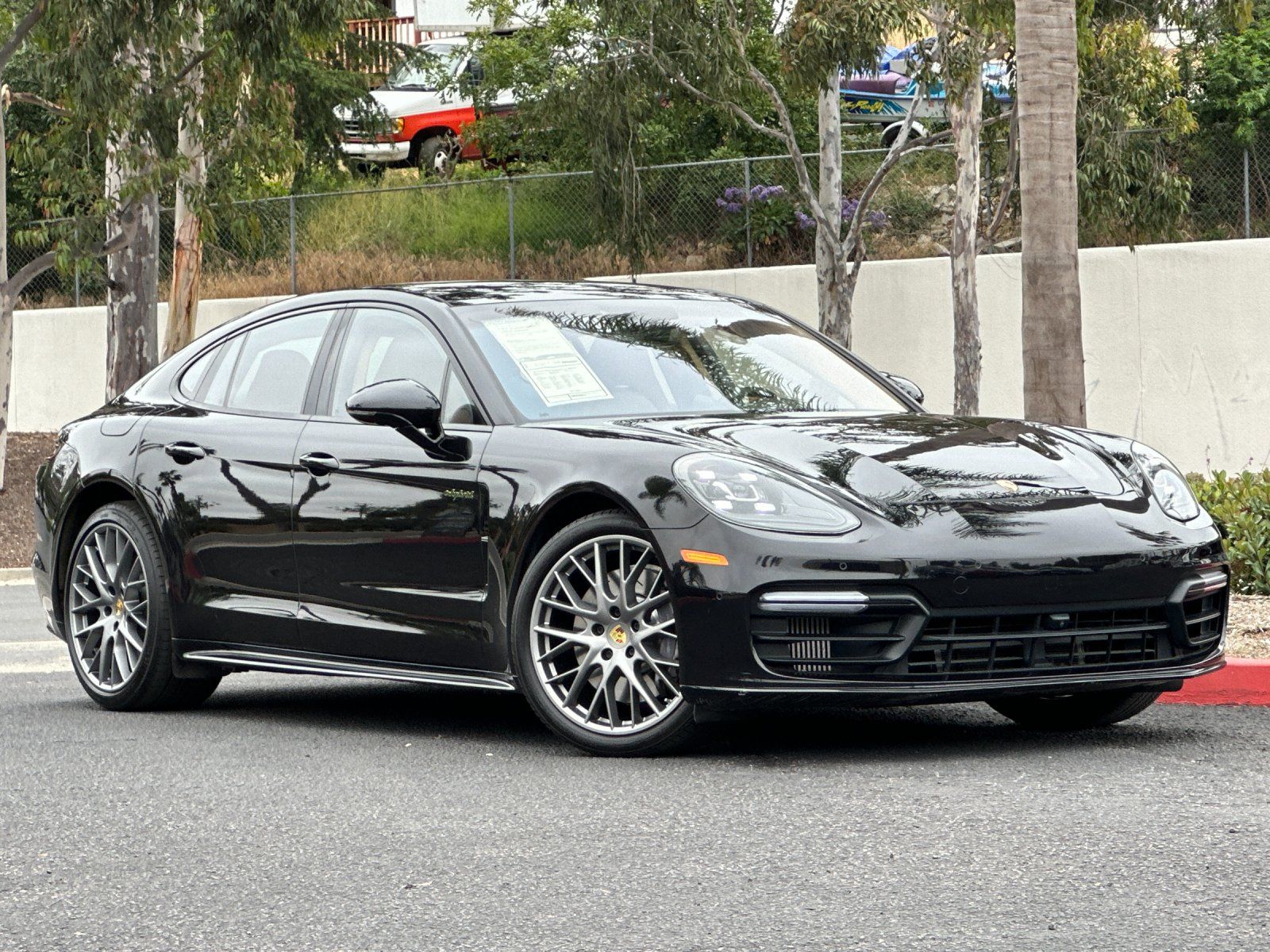 2018 Porsche Panamera E-Hybrid 4 photo 2