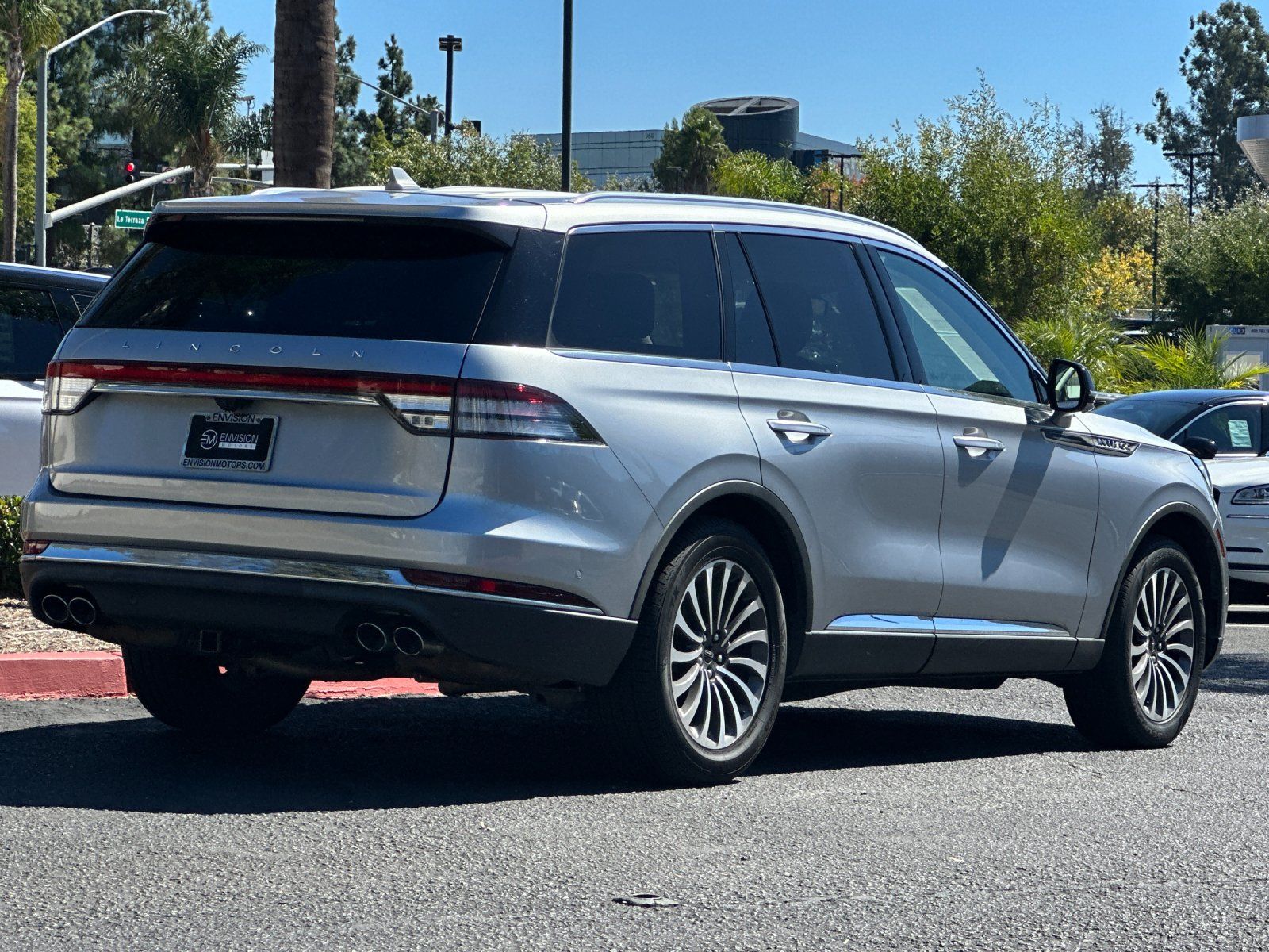 2020 Lincoln Aviator Reserve photo 3