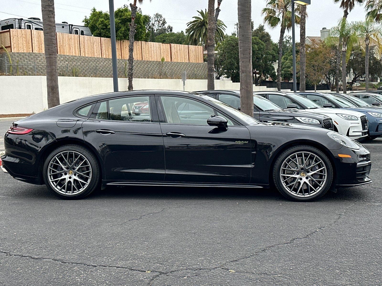 2018 Porsche Panamera E-Hybrid 4 photo 3