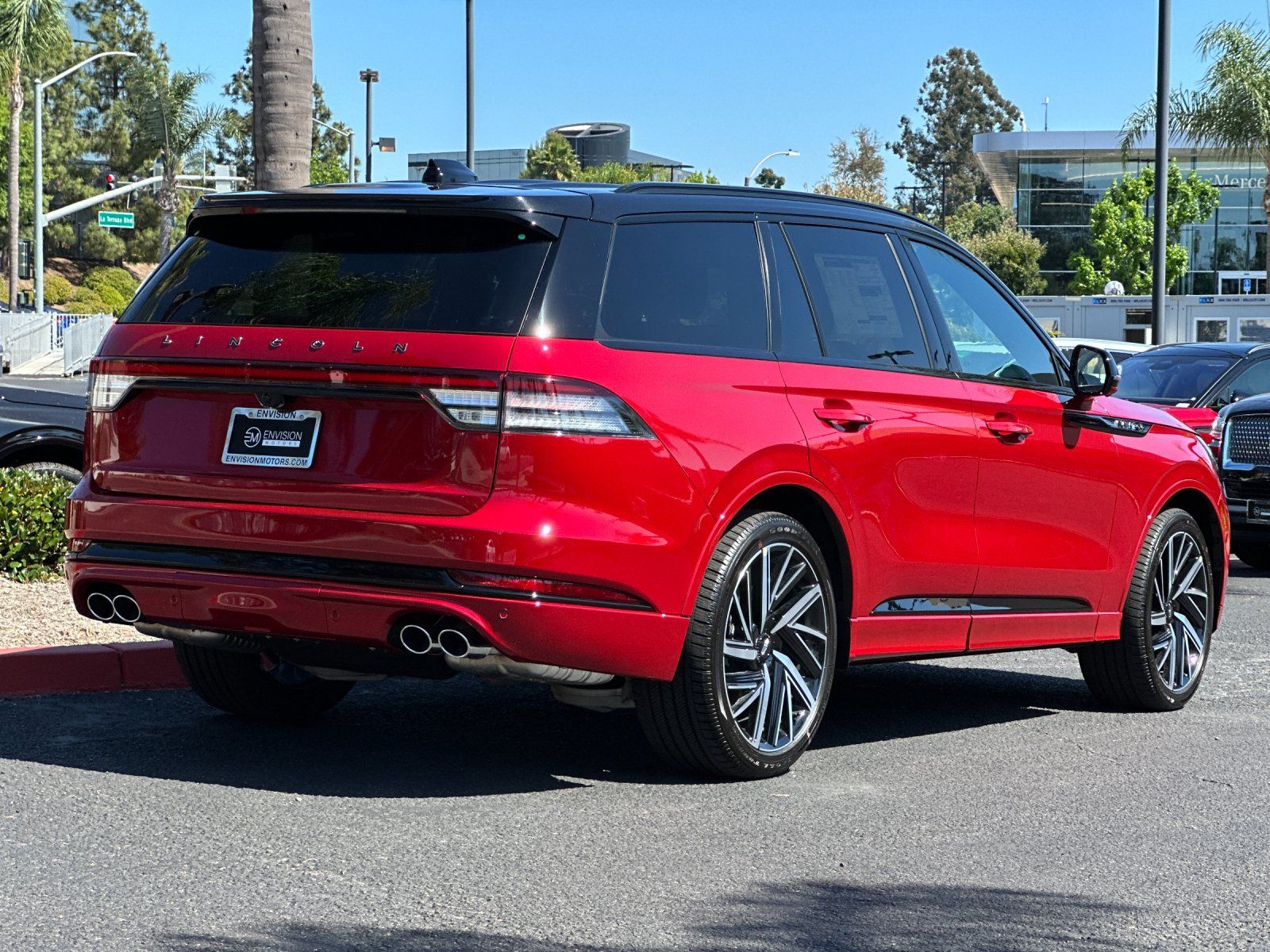 2025 Lincoln Aviator Black Label photo 4