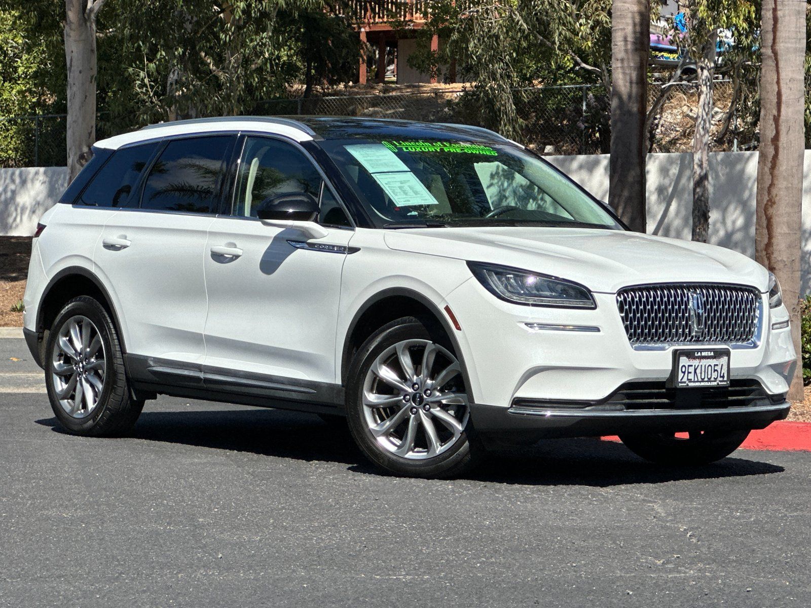 2022 Lincoln Corsair Standard photo 2