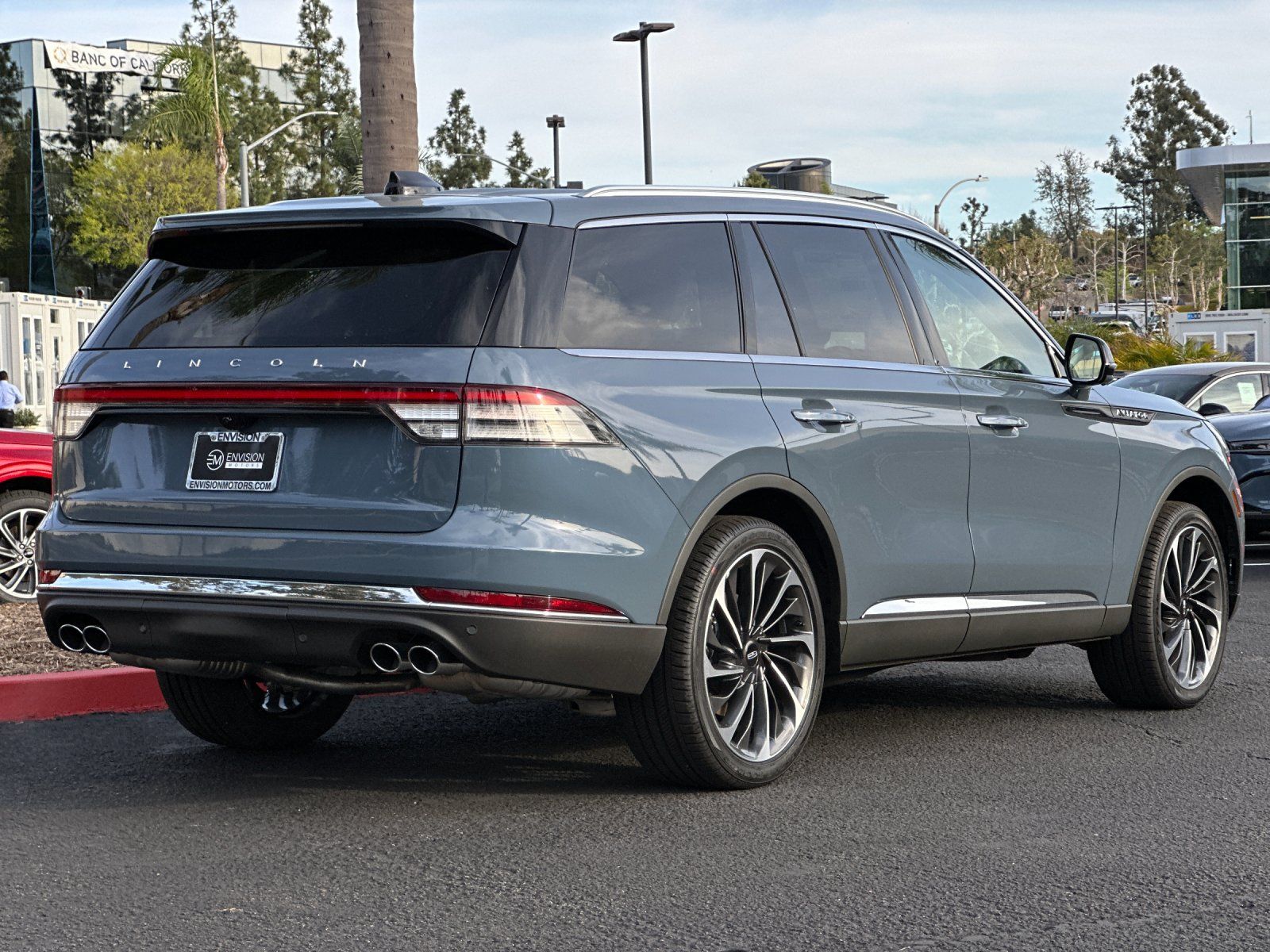 2025 Lincoln Aviator Reserve photo 4