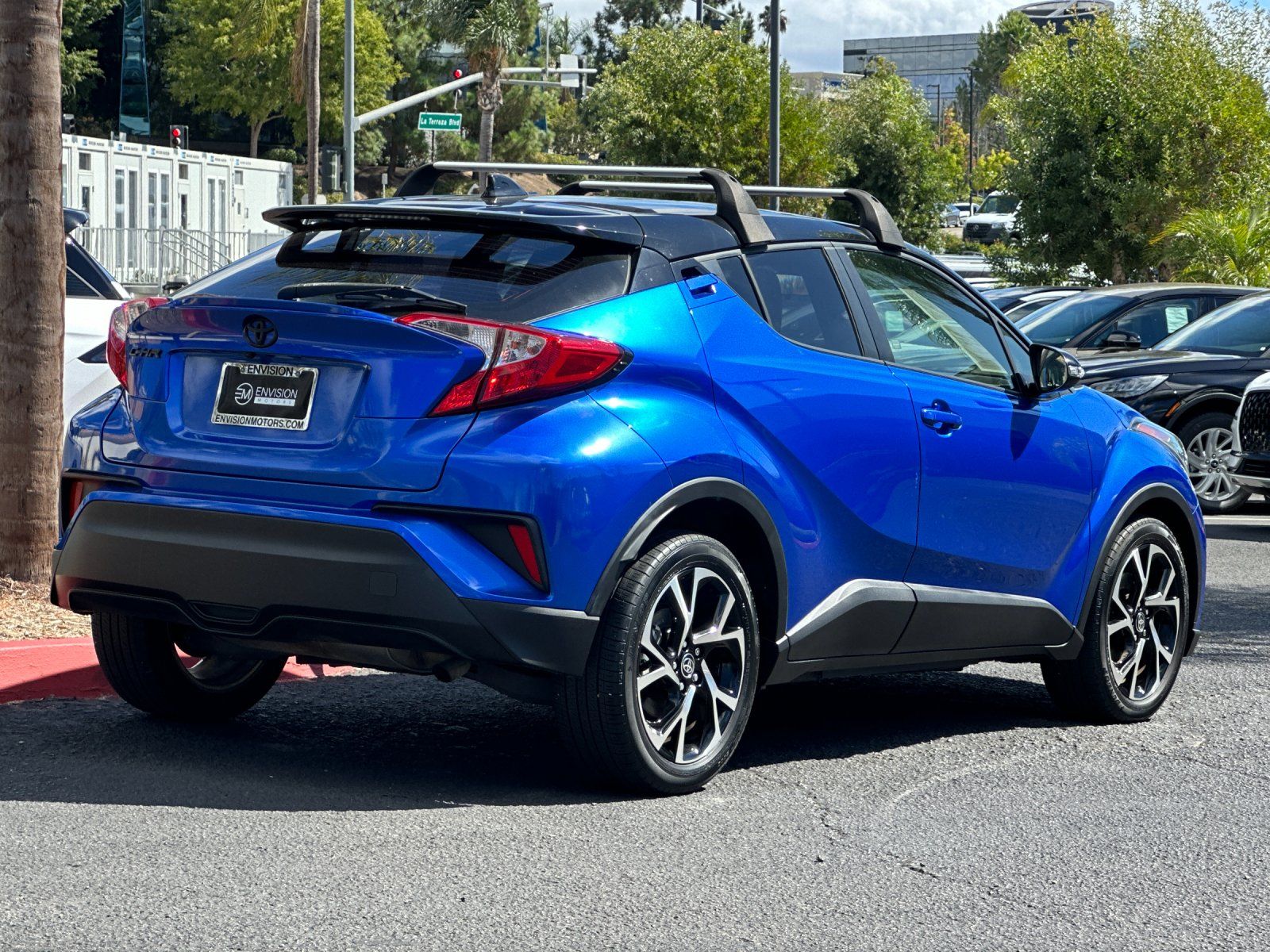 2020 Toyota C-HR XLE photo 4