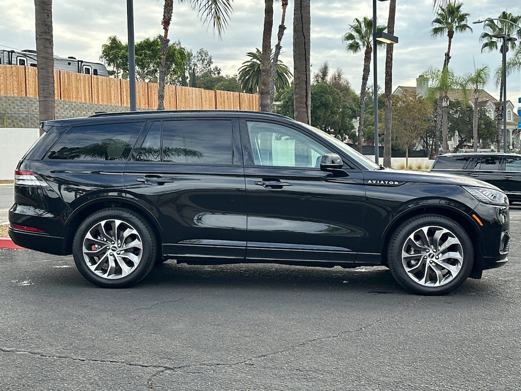 New 2025 Lincoln Aviator Premiere SUV