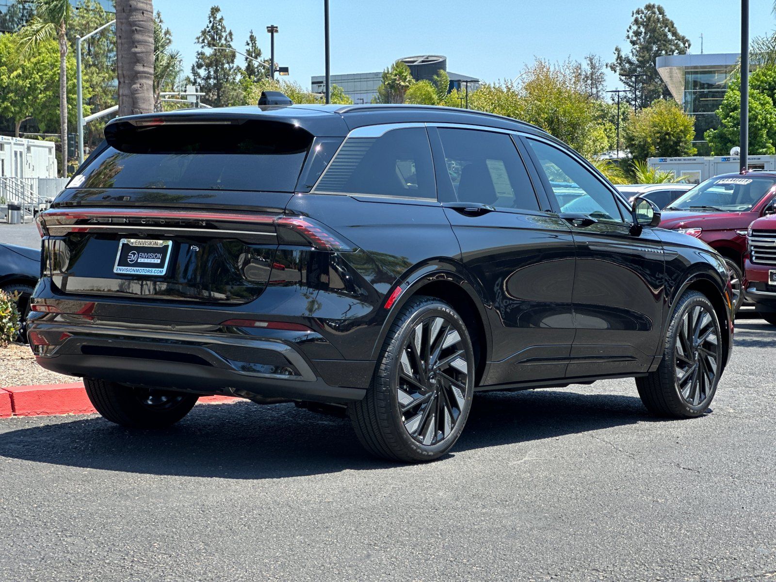 2025 Lincoln Nautilus Black Label photo 4