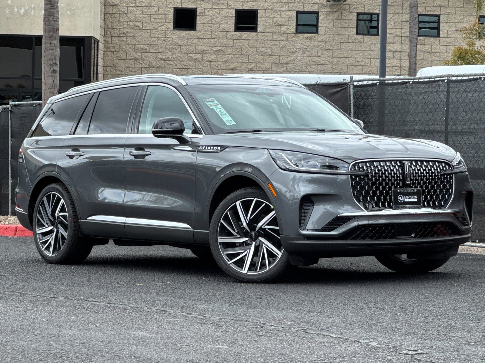 2025 Lincoln Aviator Reserve photo 2