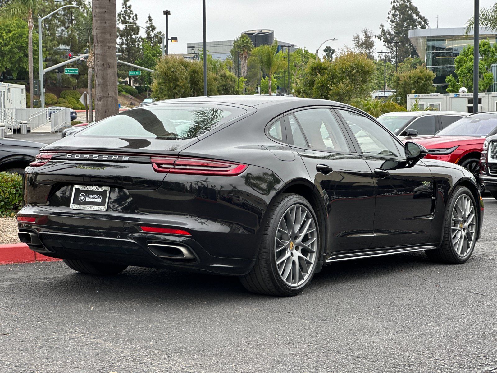 2018 Porsche Panamera E-Hybrid 4 photo 4