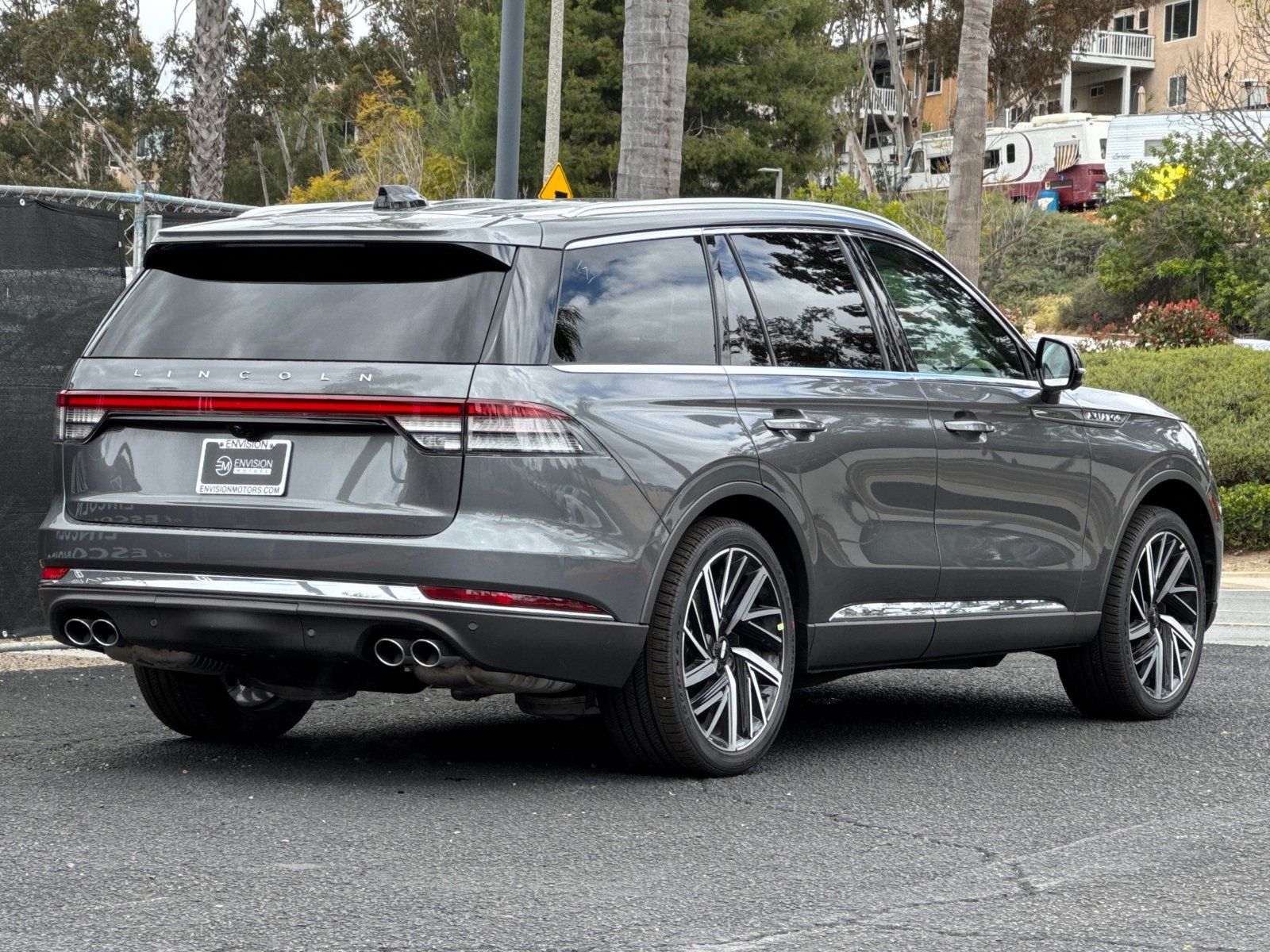 2025 Lincoln Aviator Reserve photo 4