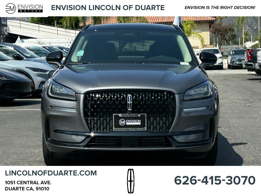 2025 Lincoln Corsair Premiere photo 3