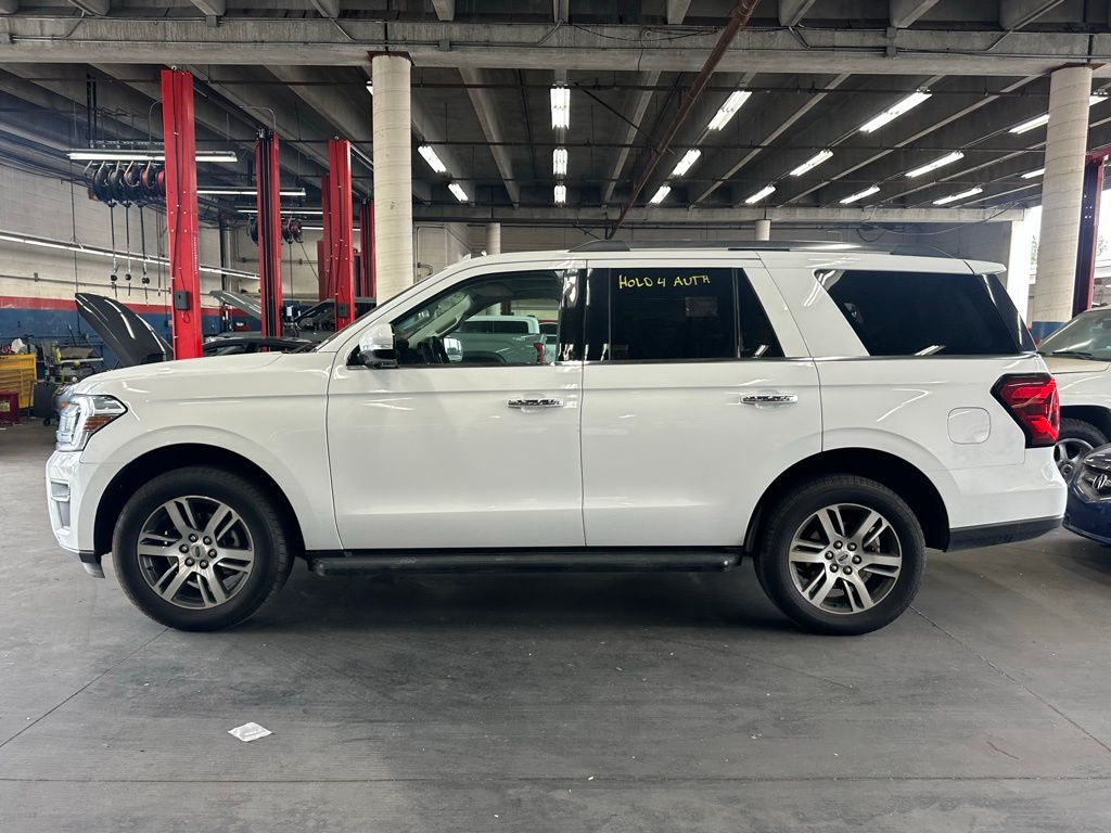 2024 Ford Expedition Limited photo 3