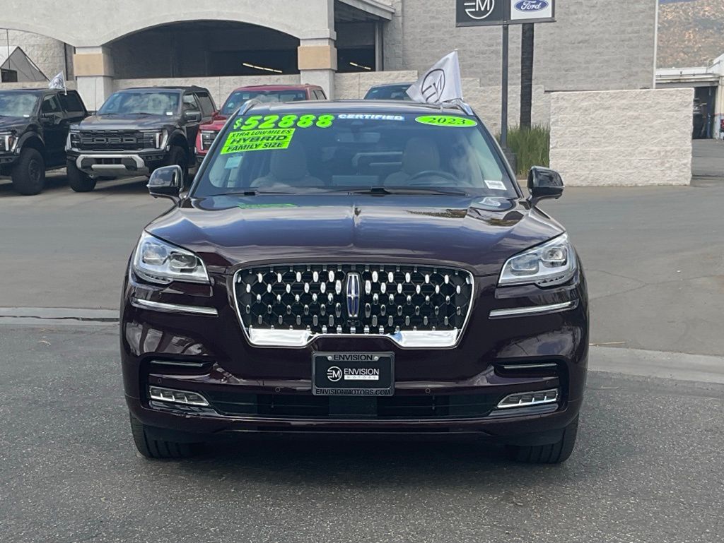 2023 Lincoln Aviator Grand Touring photo 2