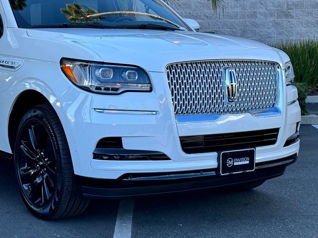 2024 Lincoln Navigator Reserve photo 3