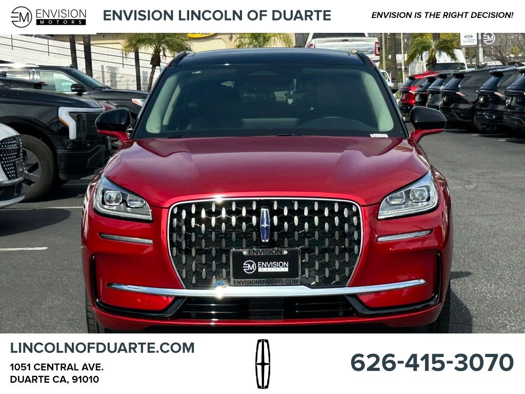 2025 Lincoln Corsair Grand Touring photo 2