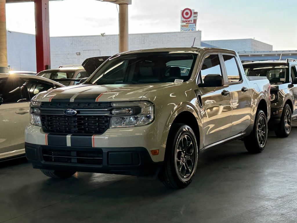 2024 Ford Maverick XLT photo 2