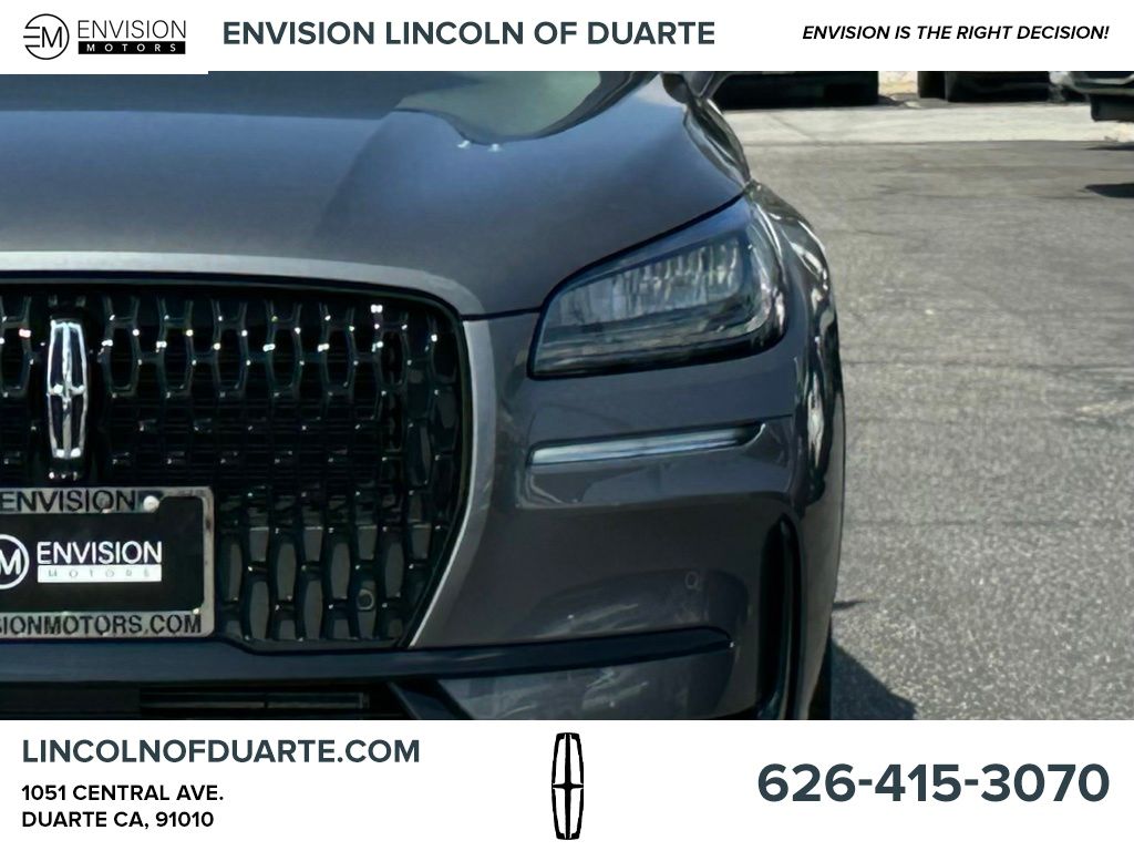 2025 Lincoln Corsair Premiere photo 4