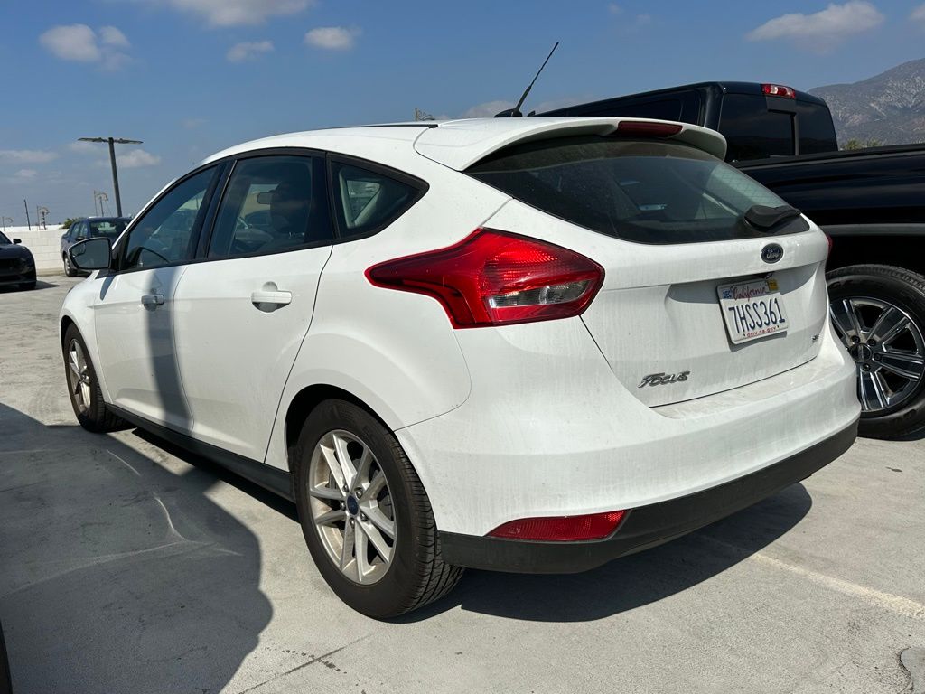 2015 Ford Focus SE photo 4